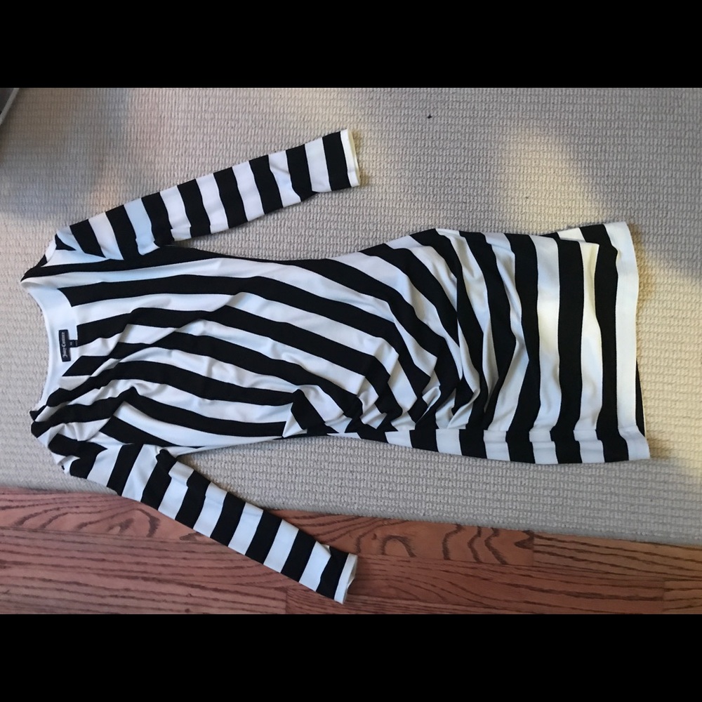 Juicy formfitting sleeves dress- size XS - Picture 3 of 5